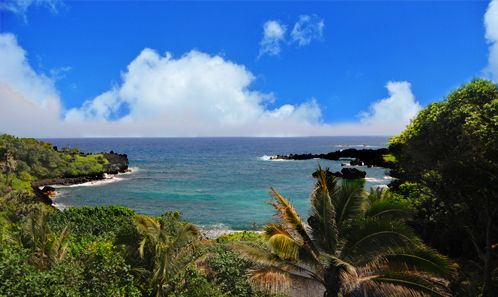 Road to Hana-black-sand-beach